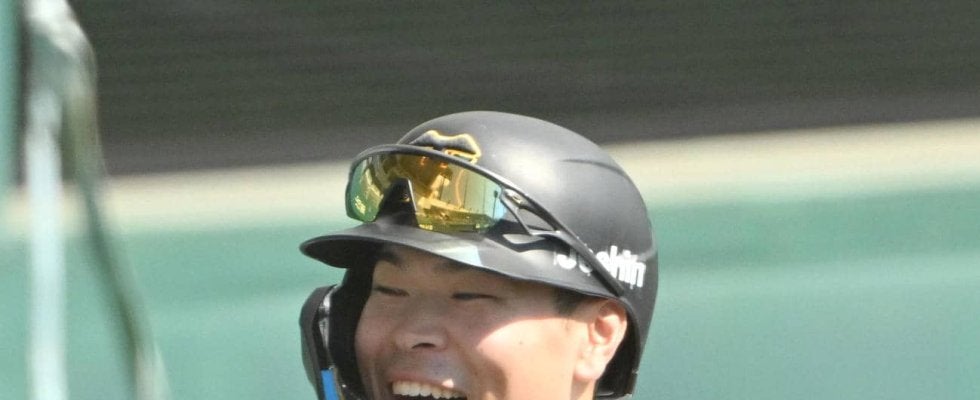 【阪神】２冠王・佐藤輝明がデュプランティエから中堅に特大アーチ　「ワオ！」仲間も口あんぐり