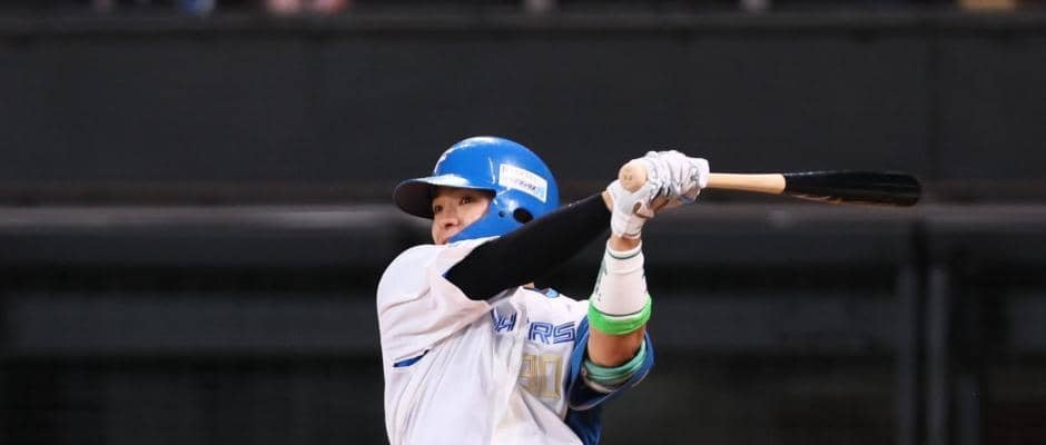 新庄監督が思わず拍手　郡司の豪快ソロで追加点　二回の二塁打に続き長打連発　エスコン大歓声