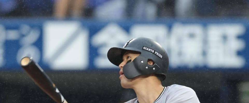 巨人・若林の２ランに左翼上部のＧ党沸く　１点差に詰め寄る　難敵ケイから左翼最前列へ運ぶ