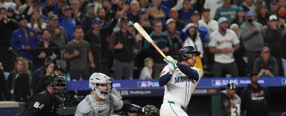 マリナーズ、４時間58分の死闘制し優勝決定シリーズ進出　延長15回ポランコがサヨナラ打