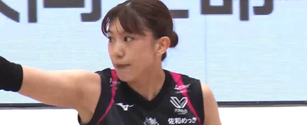 「カワイイだけじゃダメ？」話題の美女バレー選手、“速すぎる”スパイクが相手の顔面を直撃「すっ…速い」破壊力に放送席絶句