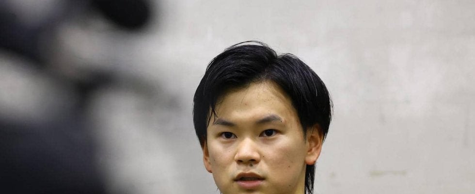 【バドミントン】渡辺勇大が愛娘抱くショット公開「ホッコリする良い画」「パパしてますね」