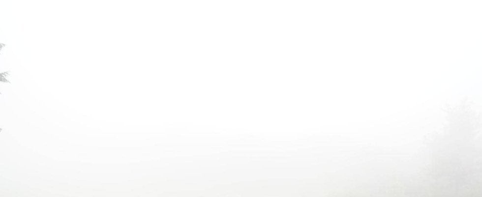 国内女子ツアーは「霧による視界不良のため」スタートが２時間遅れて午前９時30分開始予定