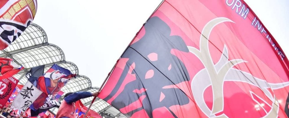 ｢デザインが神すぎる｣J1鹿島の“誇りを纏う”特製スカジャンが大人気！ 即完売から再販実施もアッという間に予約終了で入手困難に！｢再販してください!!｣の再要望も