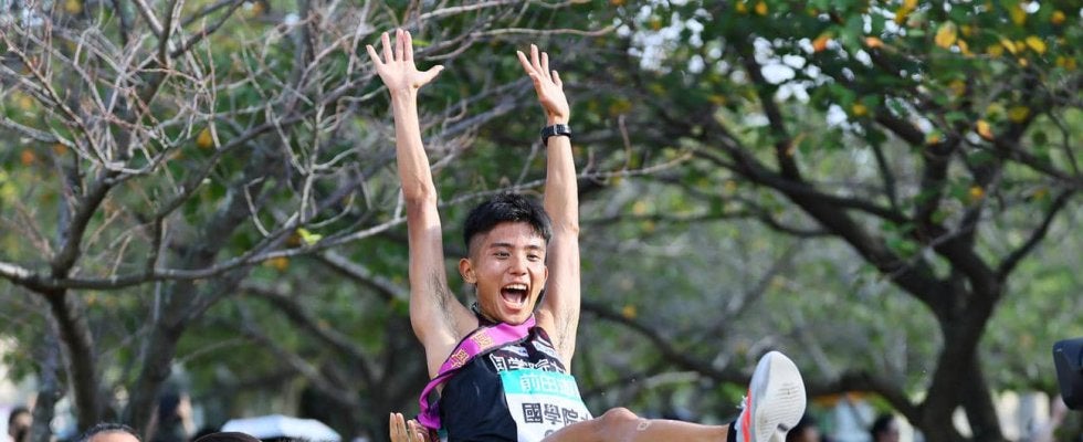 【出雲駅伝】２連覇の国学院大・上原琉翔主将が感謝の投稿　ファン「思わず泣いてしまいました」