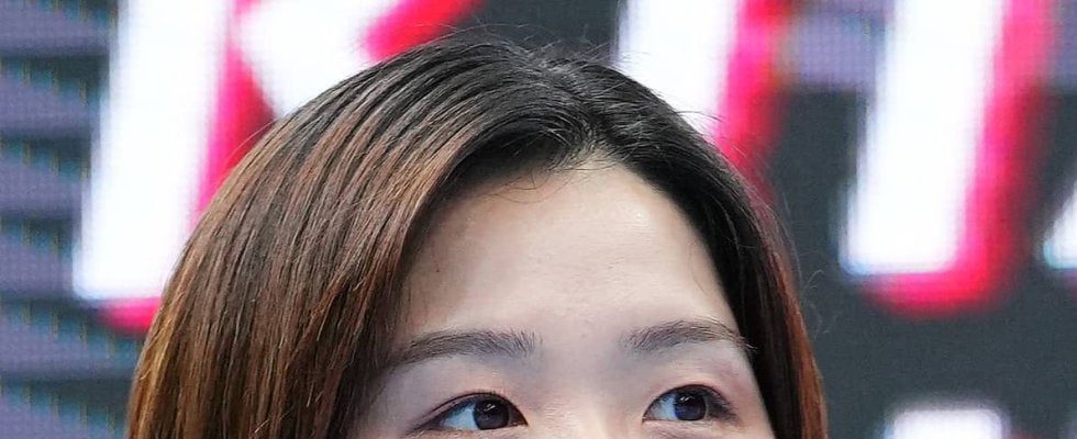 五輪スイマー同士のビッグカップルが挙式　お色直しでは大胆なドレス披露「美男美女の御夫婦」