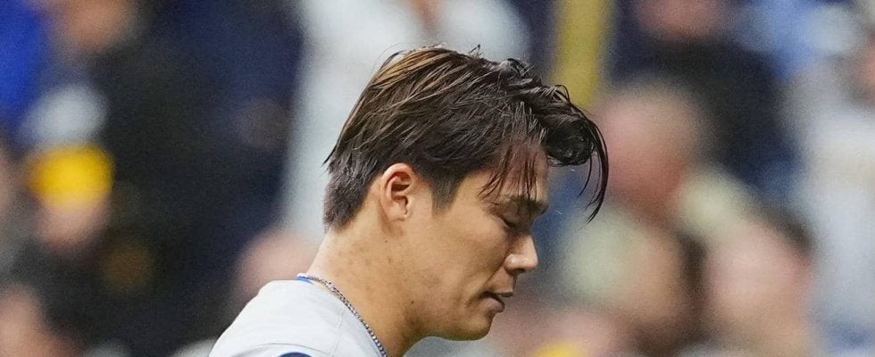 ロバーツ監督が山本由伸の異変？にベンチを飛び出す　捕手スミスや投手コーチらがマウンドへ集合