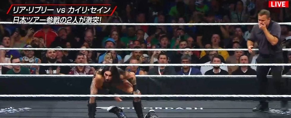 酷い…日本人女子レスラーのお顔が 豪マットで衝撃光景、レフェリーも“ドン引き”の荒技炸裂