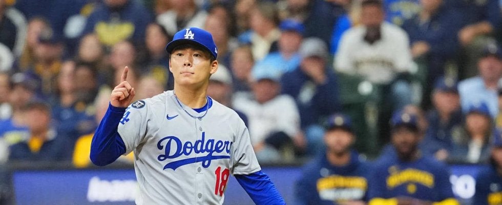 山本由伸、初の完投勝利！ポストシーズン日本人初の快挙　大谷は20打席ぶり安打でドジャース連勝