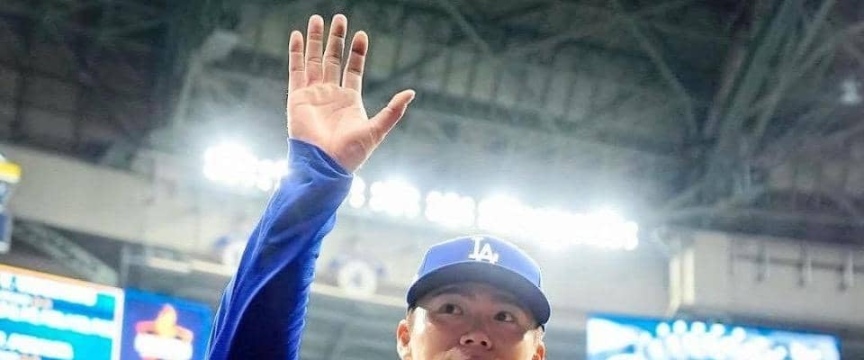 山本由伸「すごい達成感が」　日本投手初ＰＳ完投勝利　初回先頭弾のみ圧巻１１１球　ドジャースリーグ優勝決定Ｓ２連勝