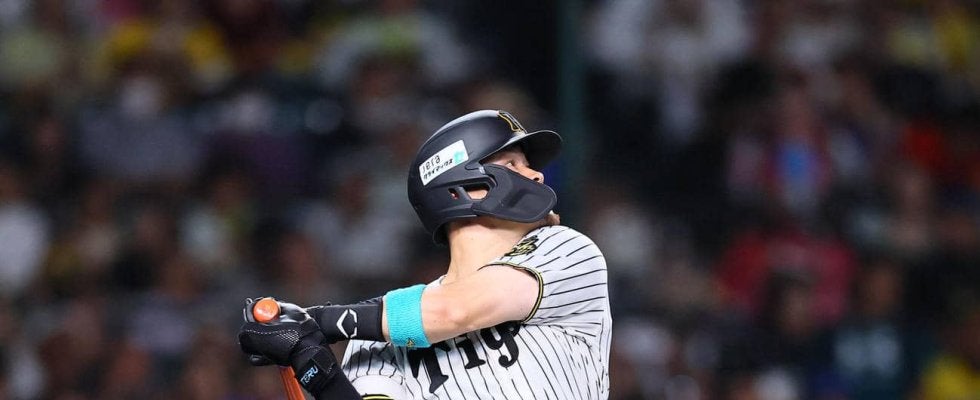 【阪神】佐藤輝明がラッキーな先制打！高々と上がった打球が左翼線上にポトリ　２戦連続の先制点