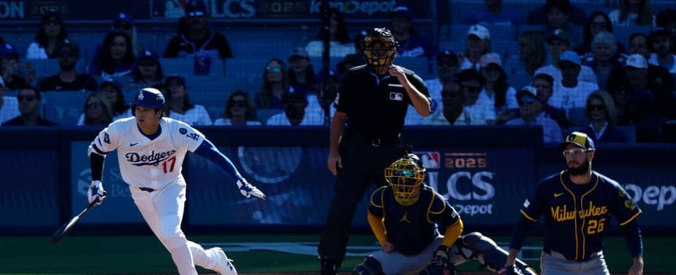 なんで…！？ 大谷翔平、変態打ちで“異変”「そらビビる」「ドン引きやん」相手投手の被打リアクションが話題に「あのコース打たれたらな…」