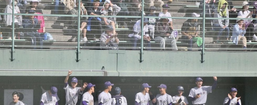 花巻東が4年ぶり2度目の優勝　八戸学院光星に競り勝ち神宮大会へ　秋季東北大会