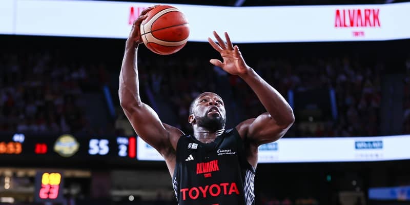 アルバルク東京がアイラ・ブラウンの退団を発表…ライアン・ロシターが戦列復帰へ