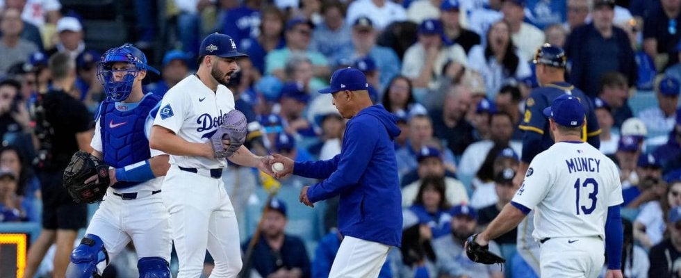 ロバーツ監督「自信に満ちている」全体335位から“古巣”に好投の鉄腕を称賛「大きく成長」