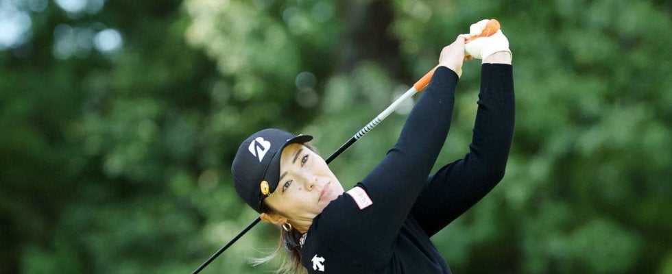 “隠れ二刀流”渡辺彩香が１打差２位発進「初めて」ドライバー２本体制「戻せるよう」安心感奏功