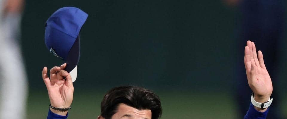 ＤｅＮＡ　涙の三浦監督　１１分の取材対応で最後は謝罪「こういう性格なもので。申し訳ございませんでした」