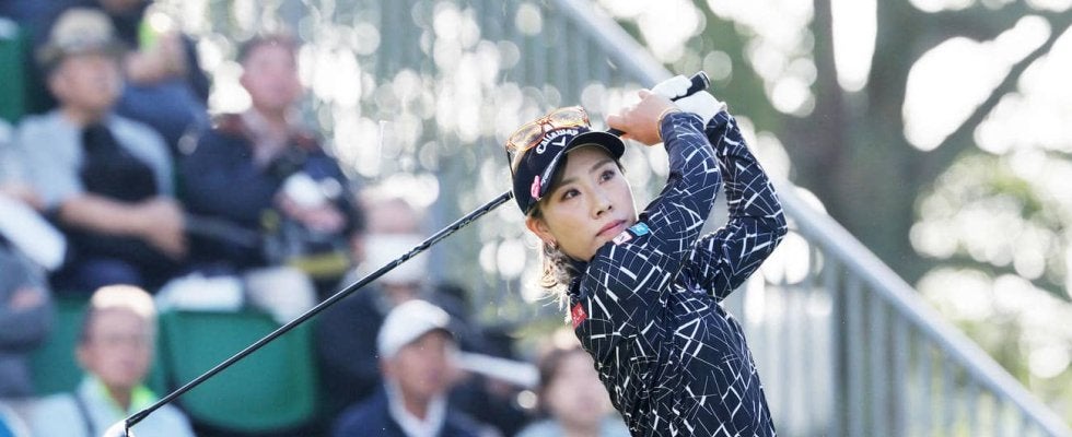 前半終え木村彩子が首位　吉沢柚月と渡辺彩香が２位で並ぶ　渋野日向子は４位で折り返し