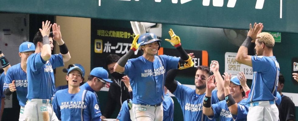 【日本ハム】水谷瞬ポール直撃CS初アーチ　棒ラーメンゲット「グルテンフリーをしていますが」