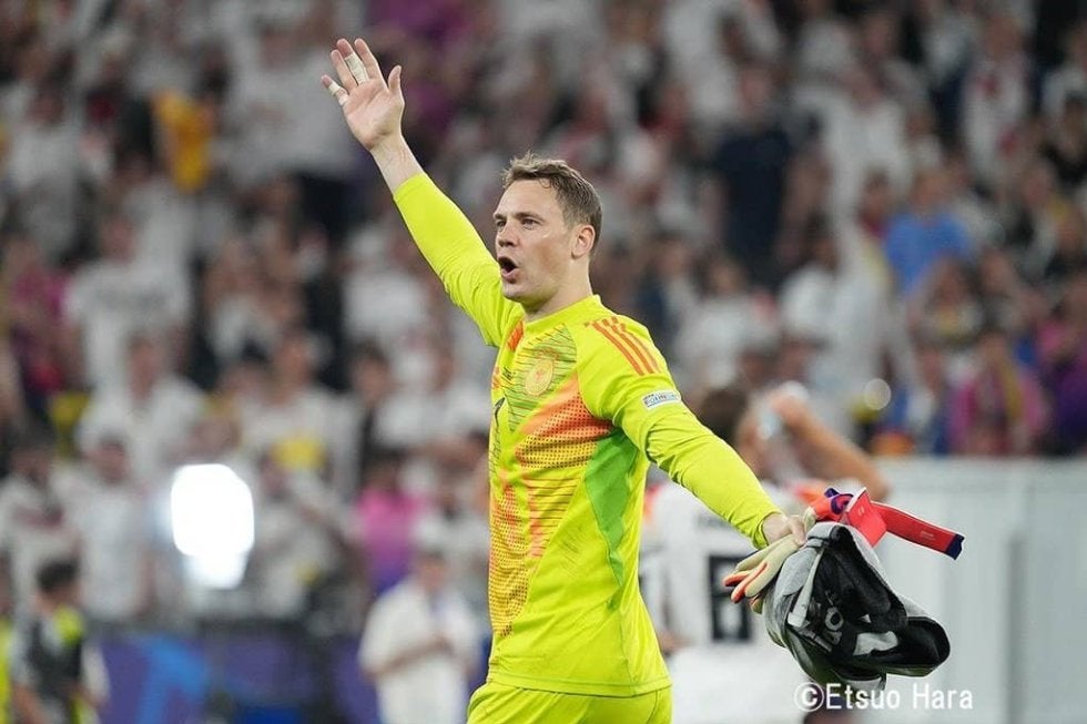 元ドイツ代表GKが日本代表DFに7-0圧勝!? バイエルンGKノイアーが1対1の