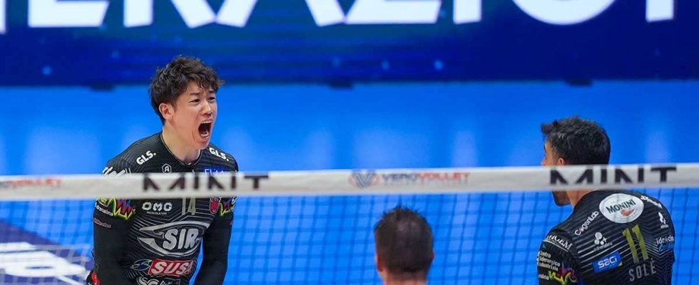 石川祐希、“要所で得点”挙げフルセットの激闘制す　開幕2連勝のペルージャ公式も称賛「イシカワが粘り強く攻めた」