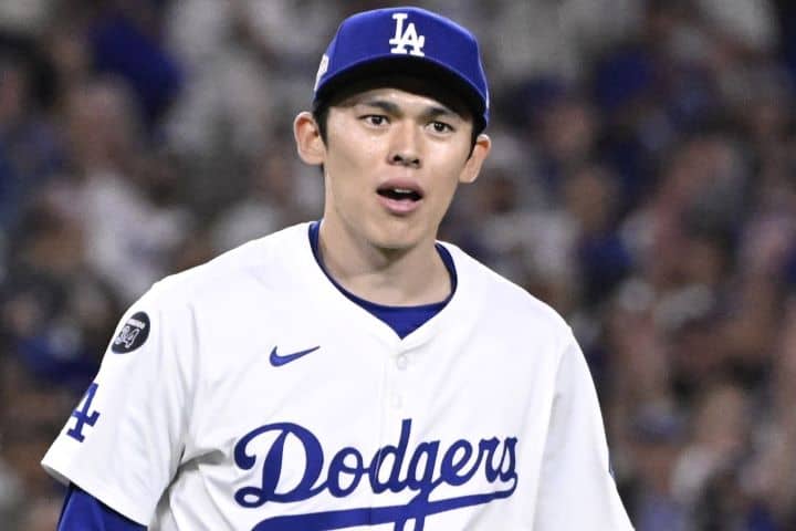 「マジ!? マジ？」佐々木朗希が愕然　山本由伸のブルペン待機志願に漏れ出た“本音”　米メディアが日本の中継映像に衝撃「表情が全てを物語っている」