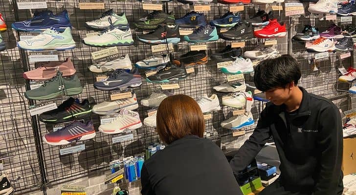 はじめてシリーズ「シューズ選び」#8 〜テニスシューズは基本性能の集合体。「選ぶ基準」の2つの傾向を知る〜