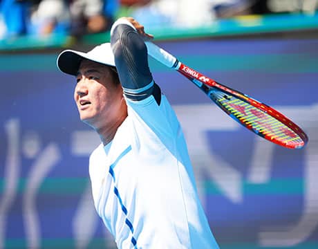  西岡良仁 日本勢対決制し4強 