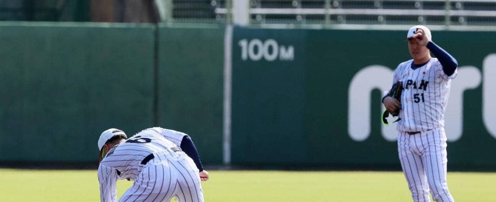 【潜入】侍ジャパン　WBCで導入「拡大ベース」で投内連係、走塁練習　村林一輝「でかいです」