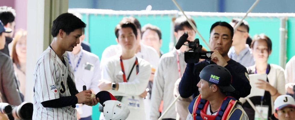 【侍ジャパン】若月健矢「すごいせかされている感じ」ピッチコムとピッチクロックを初体験