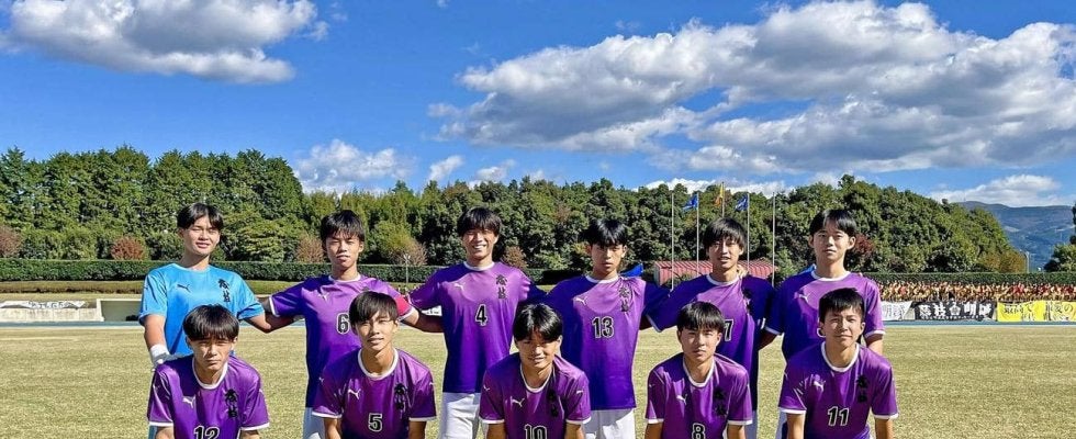 【高校サッカー】藤枝東の背番号「10」泉孝太郎「全国に出るため藤枝東にきた」８日静岡学園戦