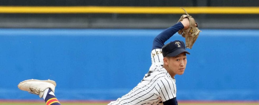 帝京、７回コールドで６年ぶり決勝へ　投打で活躍の安藤丈二「強い帝京を復活させる」／東京大会