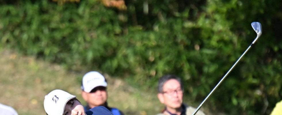 20歳荒木優奈が猛チャージ「チャンスをものにできた」畑岡奈紗と並び首位で最終日へ「楽しみ」