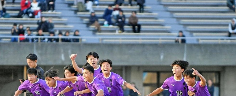 【高校サッカー】藤枝東が静学倒し10年ぶりＶ王手　望月瑠斗「次は絶対」今年こそ主役へ／静岡