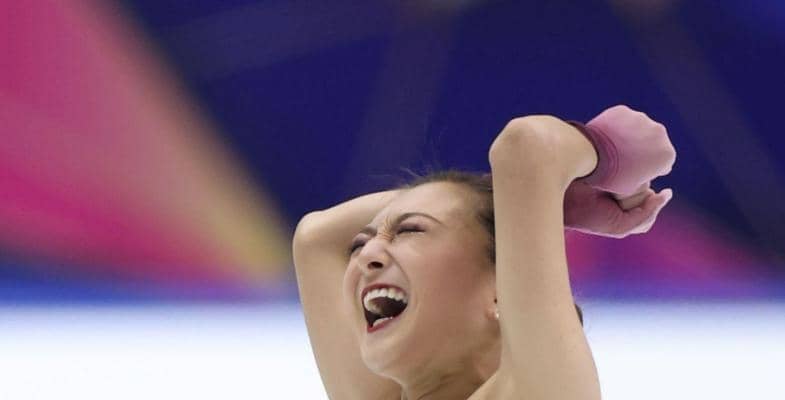坂本花織が２連覇締め！「あらまぁ～」驚きのフリー、合計とも今季世界最高点！ラストＮＨＫ杯、地元関西で貫禄「次世代に譲るのはまだ数カ月待って」
