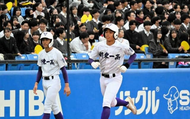 関東第一が決勝へ、1年生が2打席連続本塁打　秋季東京都大会