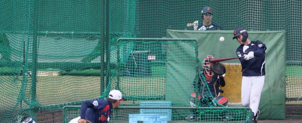 【侍ジャパン】坂本誠志郎「全部しっかり準備してやりたい」師匠の能見投手コーチと特打