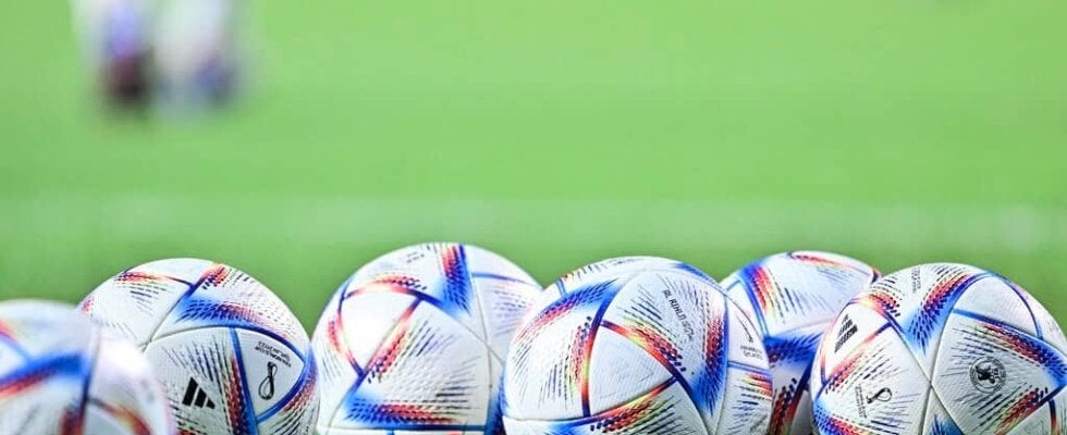 ｢めっちゃ素敵やん｣｢青春だね｣U-17日本代表＆メキシコ代表が“ハイタッチ＆ハグ”でエール交換！ 宿舎での国際交流に｢素晴らしい光景｣｢世界はこうあるべき｣