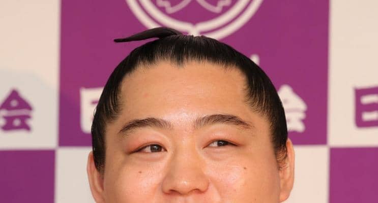 元遠藤が引退会見　やりたいことは「子どもと走り回りたい。本場所で勝つためにしなかった。制限なくやれる」