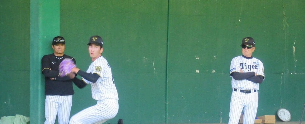 【阪神】藤川監督が19歳今朝丸裕喜の成長に笑み「18歳から入ってなかなかできることでは」