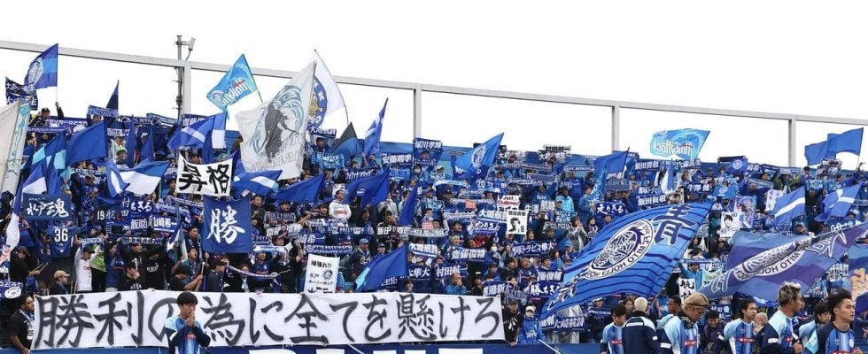 【水戸】昇格かけた大一番でハプニング　観客倒れて試合中断…選手はロッカールームへ引きあげる