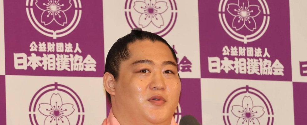 「わ、かっこよい」元遠藤の北陣親方、ネクタイ＆紺色ジャンパーの“親方初業務姿”を披露