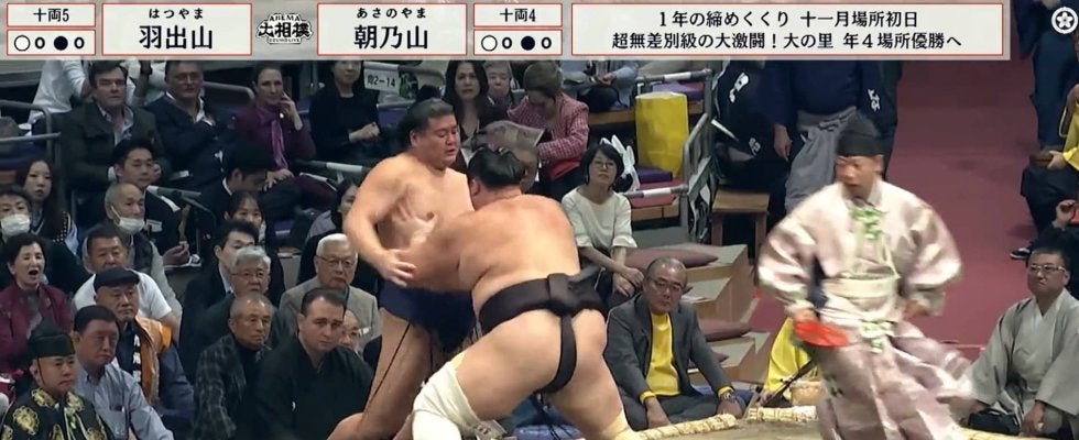 「お美しい」「存在感が別格」大相撲、花道近くに“ひと際目立つ”女性著名人 華やかな衣装に注目も