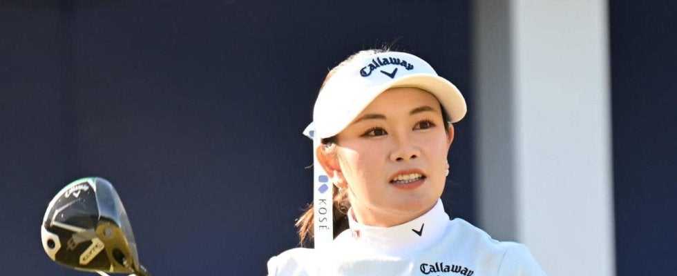 ９回の「ありがとう」を重ねた河本結が最後に「なっさー、優勝おめでとう」と畑岡奈紗を祝福