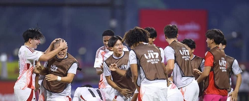 【ハイライト動画あり】「すげえ！」「完璧すぎた」華麗なゴラッソで欧州王者を撃破！U-17日本代表がW杯決勝T進出決定！｜FIFA U-17ワールドカップカタール2025 レビュー