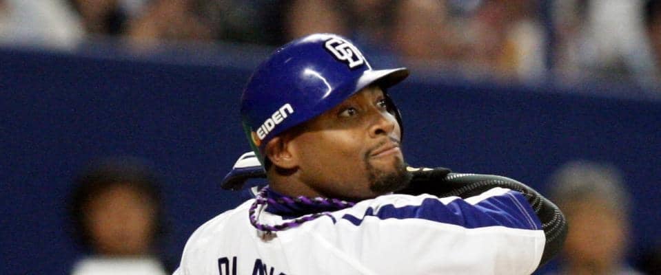 トニ・ブランコＪｒ．がアリゾナ秋季Ｌの本塁打競争で涙の優勝　父は４月に事故で急逝した元中日の強打者　「これは父のために」と感極まる