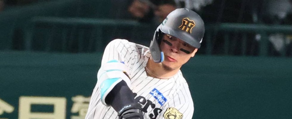 【阪神】佐藤輝明「強く振れる」ドラ１立石にオンリーワンへの道を示唆「変えずにいってほしい」