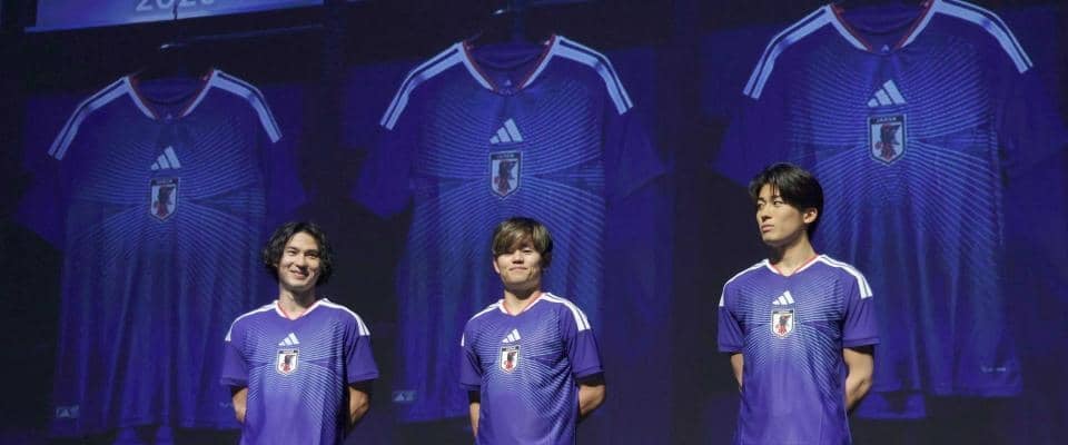 日本代表・久保建英「僕がデザイナーじゃなくてよかった」新“水平線”ユニホーム姿を初披露