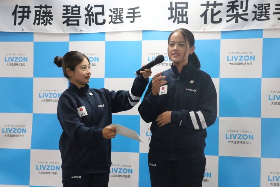 デフビーチバレー伊藤・堀ペアを激励