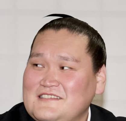 入門から４年半待ってデビュー“史上最強新弟子”旭富士に師匠の伊勢ケ浜親方「辛抱してくれた」